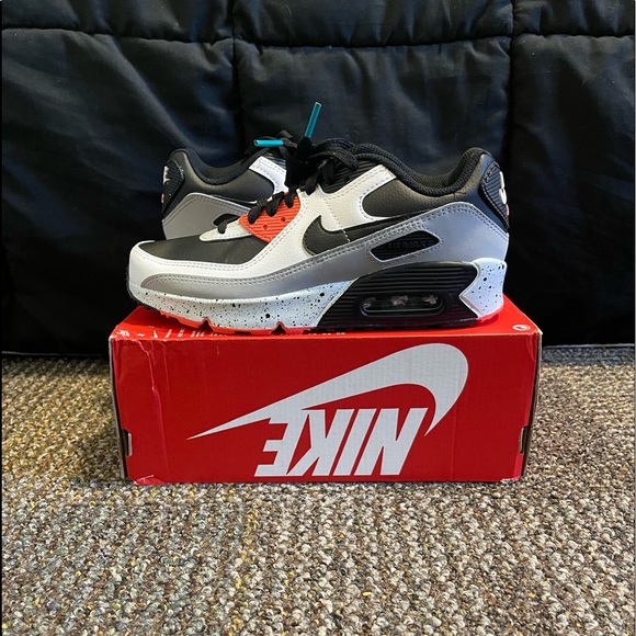 am90s